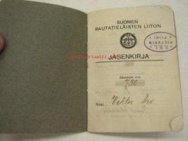Suomen Rautatieläisten Liitto ry - Jäsenkirja (Kalle) Viktor Aro 1917, SRL Pietarin Piiri