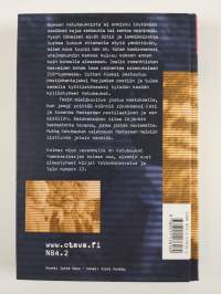 Kolmas mies vasemmalta