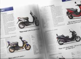 What bike and scooter  2001  - 275 sivuinen kuvitettu katalogi vuoden 2001 moottoripyöristä ja skoottereista