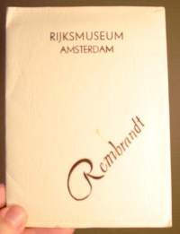 Rijksmuseum Amsterdam värikuvia 12 kpl  Rembrandtin kuuluisista maalauksista postikortteina kansiossa.