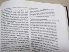 Perheraamattu 1992 (Perhe-Raamattu), ei nimeä / nimiä, perhetietosivut käyttämättömät -Family Bible, in finnish