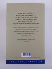 Tavallisia ihmeitä : kootut novellit