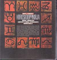 Annan horoskooppikirja - rakkaus ja ihmissuhteet, 1988. Runsas, kiinnostava lukupaketti kaikille astrologiasta kiinnostuneille. Tiina Pajun hullunhauska kuvitus.