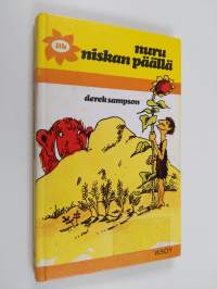 Nuru niskan päällä