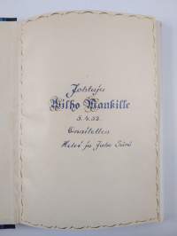 Suomen Marsalkka tuokiokuvina