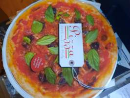 Pizza 100 % made in Italy. Yli 50 helppoa ja herkullista reseptiä
