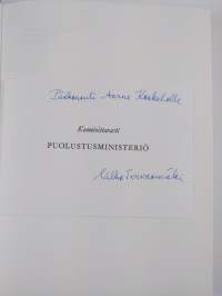Puolustushallinto sodan ja rauhan aikana 1939-1978 : Puolustusministeriön historia 2 (signeerattu, tekijän omiste)