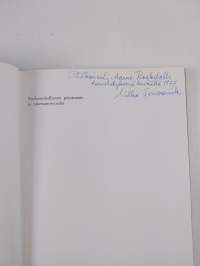 Puolustusministeriön historia 1 : Puolustushallinnon perustamis- ja rakentamisvuodet 1918-1939 (signeerattu, tekijän omiste)