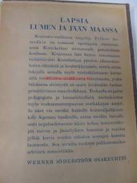 Lapsia lumen ja jään maassa