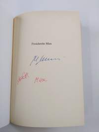 Presidentin mies (signeerattu)