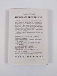 Herran helmassa