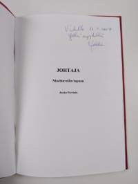 Johtaja : Machiavellin tapaan (signeerattu, tekijän omiste)