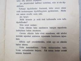 Mitä on itämaalainen filosofia? Tähän kysymykseen saa jokainen kirjan lukija itse vastata.