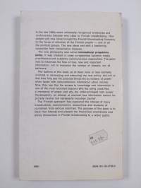 Informational Mass Communication - A Collection of Essays