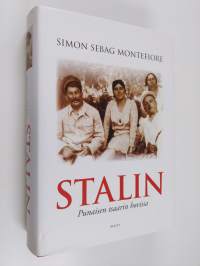 Stalin : punaisen tsaarin hovissa