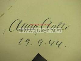 Aune Autti 19.9.1944 -nimikirjoitus