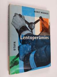 Lentoperämies : nuoren lentäjän tarina