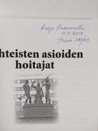 Yhteisten asioiden hoitajat (signeerattu, tekijän omiste)