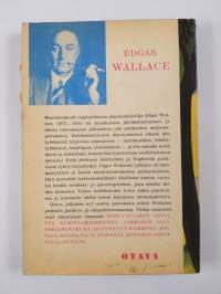 Kolmen tammen salaisuus : salapoliisiromaani