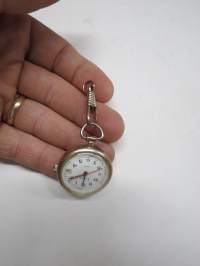 Sairaanhoitajkello &quot;Fore Quartz&quot;, -sairaanhoitajan rintapieleen tarkoitettu kello