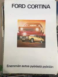 Myyntiesite - Ford Cortina - Enemmän autoa pyörästä pyörään (pysty)