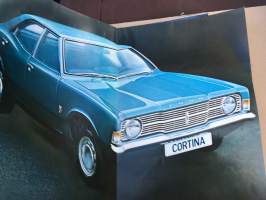 Myyntiesite - Ford Cortina - Auto pyörästä pyörään