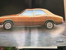 Myyntiesite - Ford Cortina XL - Auto pyörästä pyörään