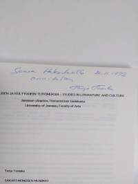Sakari Monosen musiikki : tutkielma tyylillisestä ja teknisestä kehityksestä v. 1959-79 (signeerattu, tekijän omiste)