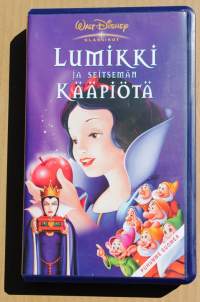 VHS - Walt Disney klassikot - Lumikki ja seitsemän kääpiötä, 1937. Kesto 80 min. Suomenkielinen puhe