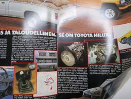 Toyota Hilux -myyntiesite / sales brochure