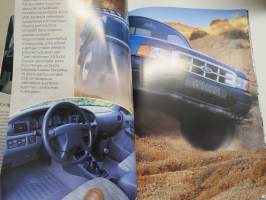 Ford automallisto 2000 -myyntiesite / brochure