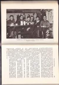 Kollaa kestää, 1955. Klassikkokuvaus Kollaanjoen taisteluista. Marokon kauhu, Linnunpoika, Simo Häyhä, Make Uosikkinen,