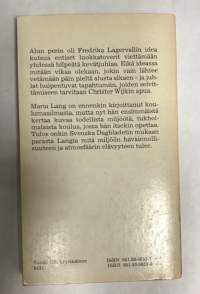 Meitä oli kolmetoista