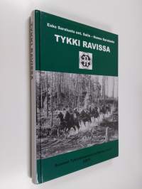 Tykki ravissa : stadin kundina tykistösuojeluskunnan poikaosastosta jatkosodan yläsavolaisen raskaan haupitsipatterin tulenjohtajaksi Rukajärven suunnan etulinjan...