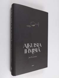 Aikuisia ihmisiä