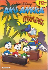 Aku Ankka 1998 N:o 22 (27.5.1998). Liitteenä tiukka Disney näytelmä-elokuva trivia vastauksineen. 50 kysymystä.