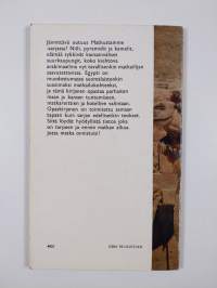 Matkustamme egyptiin
