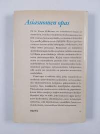 Asiasuomen opas (tekijän omiste)
