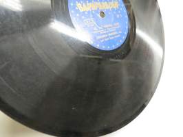 Fonogram Barnparaden Bp 3 - Jag heter Pippi Långstrump (solistina Viveca Serlachius) / Hej, vad vindarna tjuter -savikiekkoäänilevy / 78 rpm record
