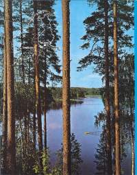 Suomi - Finland - Finnland, 1988. 4.uud.p. Kattavan monipuolinen matkailukirja ja kuvateos Suomen kulttuurista, nähtävyyksistä, erikoisuuksista.
