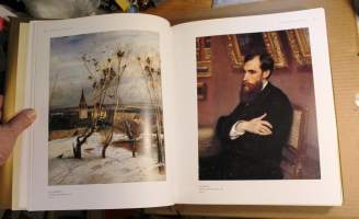 Masterpieces of Russian Art  - Russia&#039;s Golden Map, 2003. Massiivinen kuvateos venäläisen taiteen mestariteoksista.