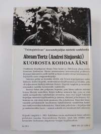 Kuorosta kohoaa ääni