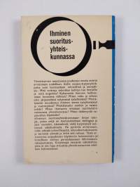 Ihminen suoritusyhteiskunnassa : sosiaalieettistä arviointia