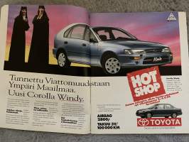 Apu 1994 nr 35 - Juha ja Pirjo saavat vauvan, Jack Nicholson lumosi avun Raila Kinnusen, Ristomatin ja Anun hilpeät häät, Katariina Ebeling vaihtoi lajia, ym.