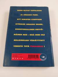 Meg : syvyyksien kauhu