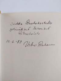 Vuosisadan pyörteissä : muistelmia ja esseitä (signeerattu, tekijän omiste)