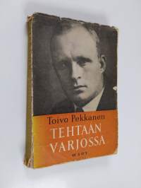 Tehtaan varjossa