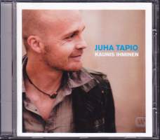 CD - Juha Tapio - Kaunis ihminen, WEA 50501011710520, 2006.  Katso kappaleet alta/kuvista.