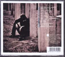 CD - Juha Tapio - Kaunis ihminen, WEA 50501011710520, 2006.  Katso kappaleet alta/kuvista.