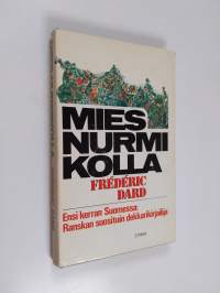 Mies nurmikolla